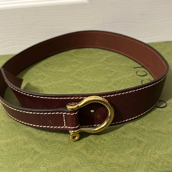 Brown leather with goldtone hardware belt - Picture 1 of 8